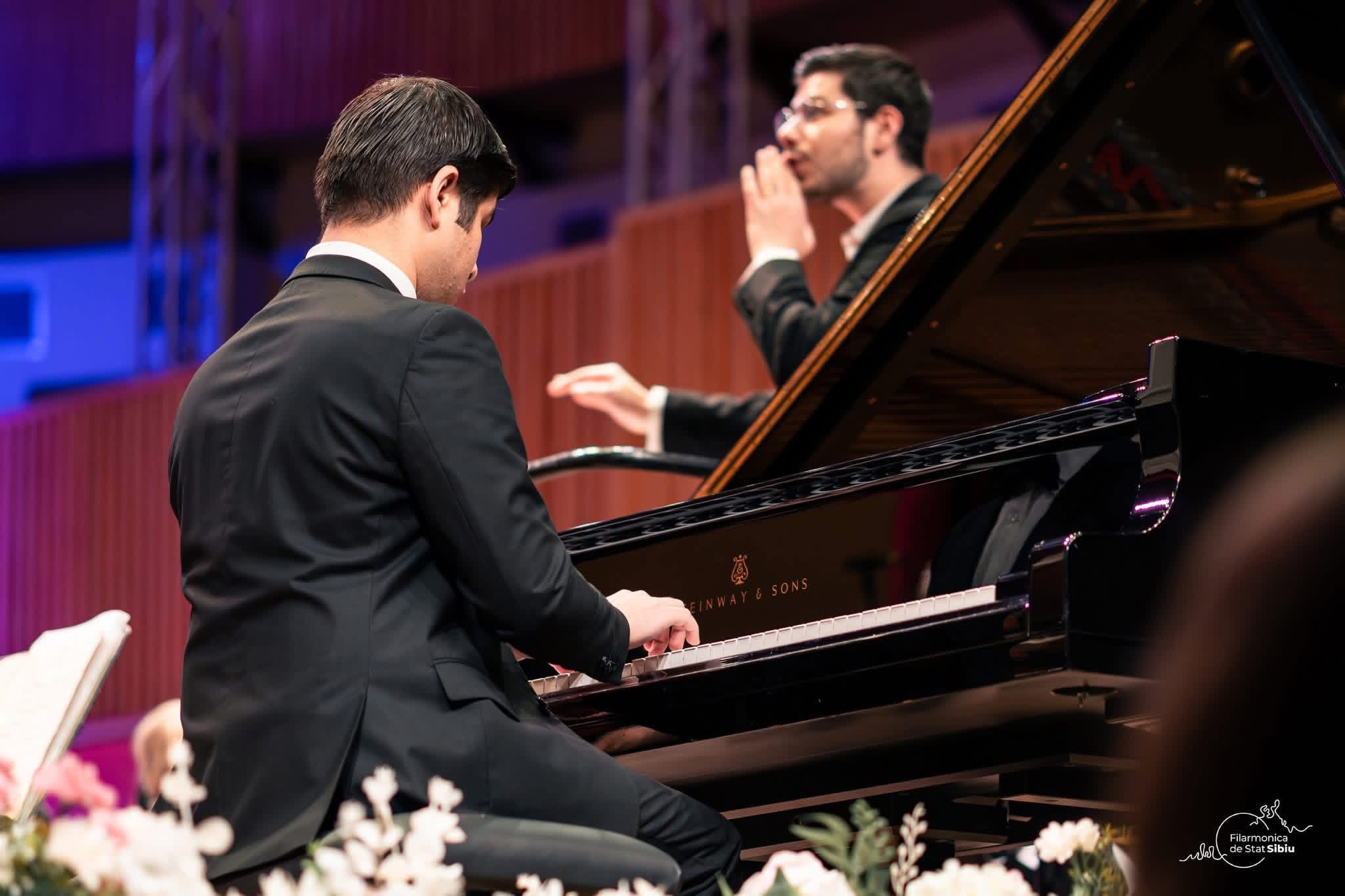 Robert Bascoveanu performing with orchestra