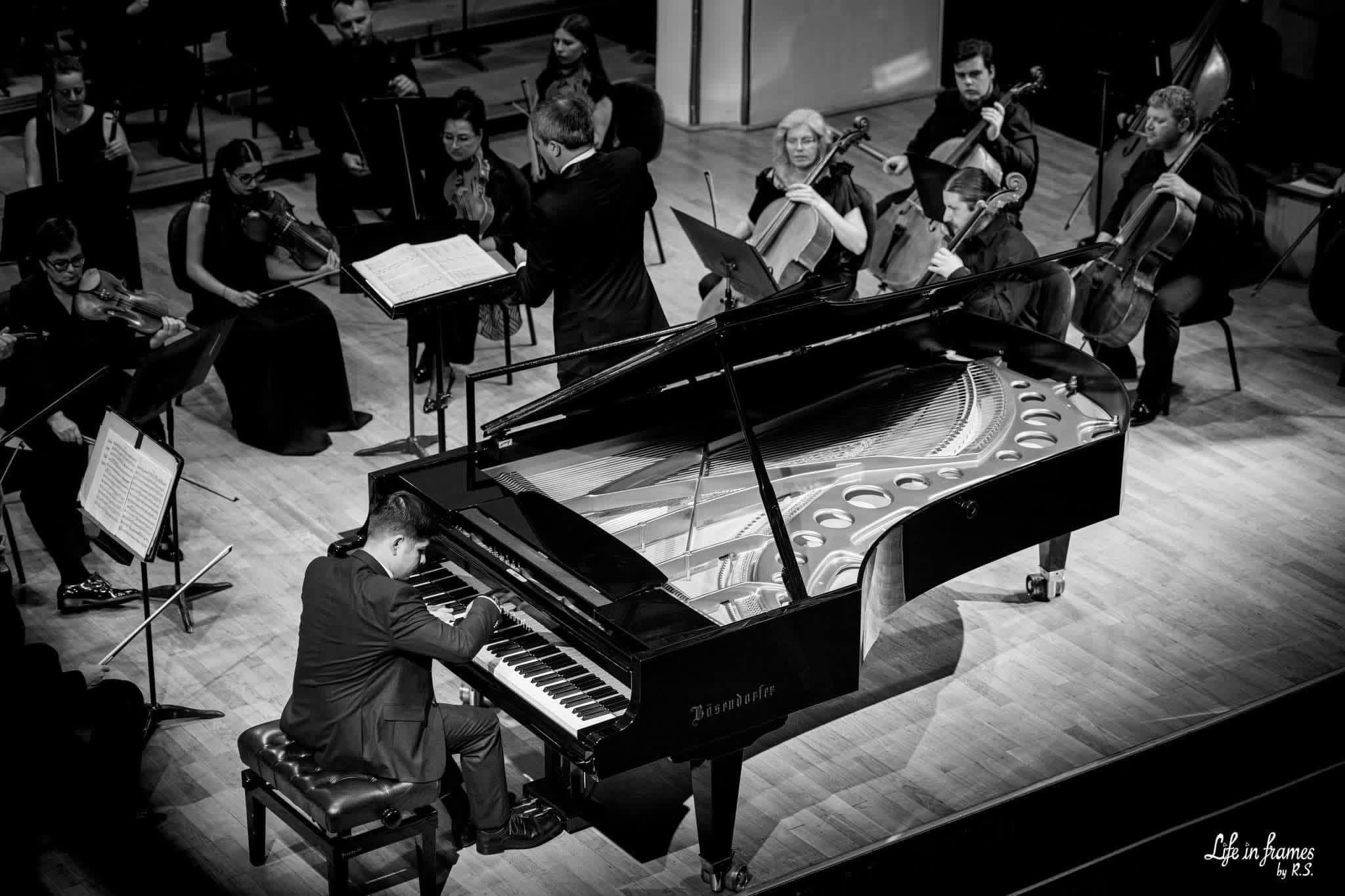 Robert Bascoveanu after a concert